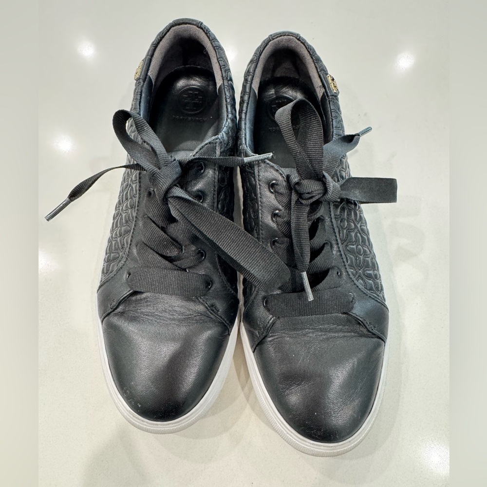 🖤EXCELLENT CONDITION 🖤 Tory Burch Bryant Quilted Leather Ribbon Lace Sneakers